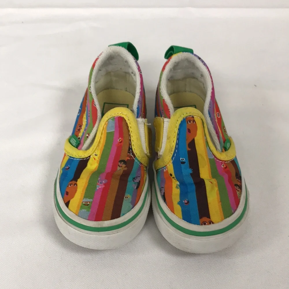 Vans sesame street kids shoe size 6 US